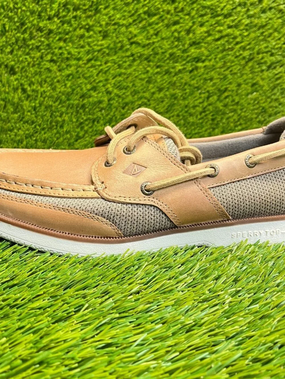 Sperry‎ Surveyo 2-Eye Mens Size 8 Brown White Casual Classic Leather Boat Shoes